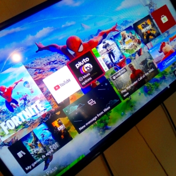 Xbox One 500 GB Limited Edition Black Console w 5 games